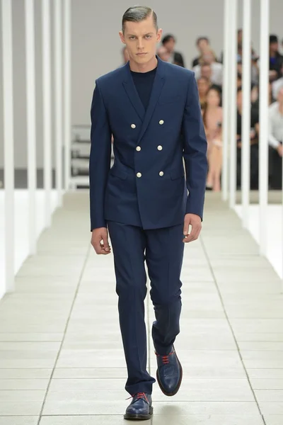 Look 2